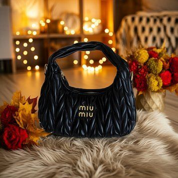 Жіноча сумка Miu Miu Wander Matelass&eacute; Nappa Leather Чорний 202177 фото