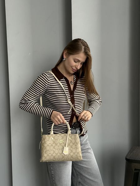 Сумка жіноча Coach Через плече чорний 202524 фото