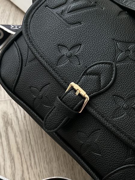 Сумка жіноча Louis Vuitton стегана на два ремешка чорний 203872 фото