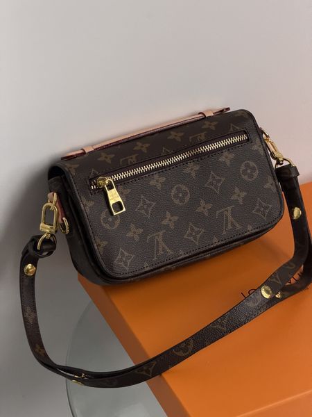 Подарунковий набір Louis Vuitton (сумка гаманець ключниця хустинка) 205151 фото
