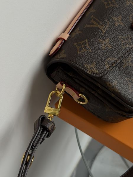 Подарунковий набір Louis Vuitton (сумка гаманець ключниця хустинка) 205151 фото